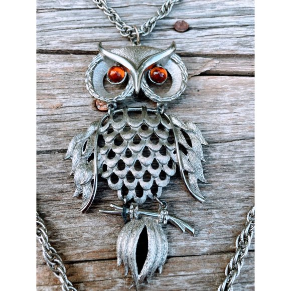 Vintage Large Articulated Owl Pendant Orange Eyes Double Chain - Picture 2 of 8